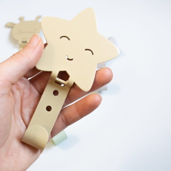 Stenski obešalnik za otroke - zvezda 3 kos